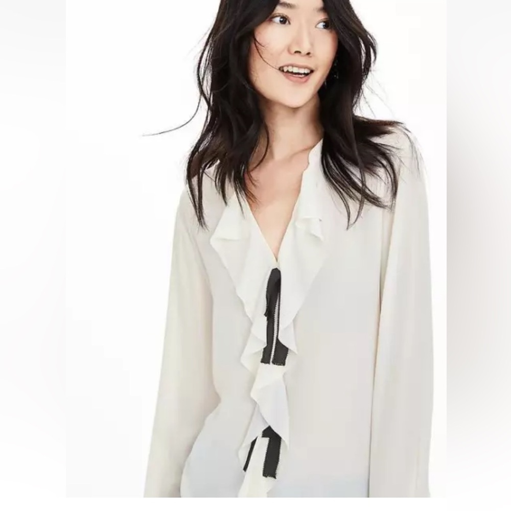 Banana Republic ruffle ribbon blouse in cocoon. Worn twice. Retail 129